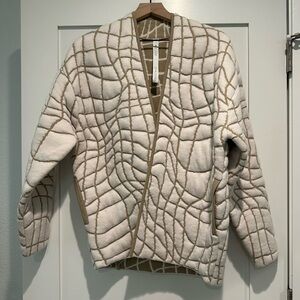 Lululemon Sweater | Tan & White